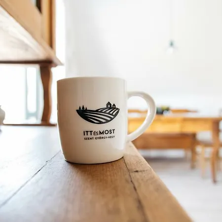 Itt Es - Szent Gyoergy-hegy * Raposka