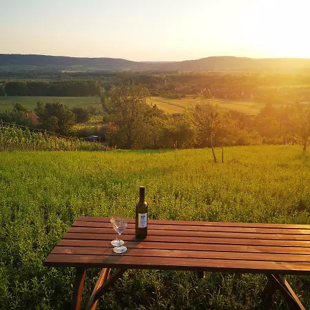 Itt Es - Szent Gyoergy-hegy *