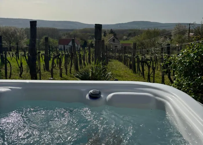 Itt Es - Szent Gyoergy-hegy *