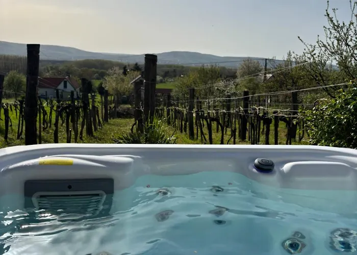 Itt Es - Szent Gyoergy-hegy Raposka