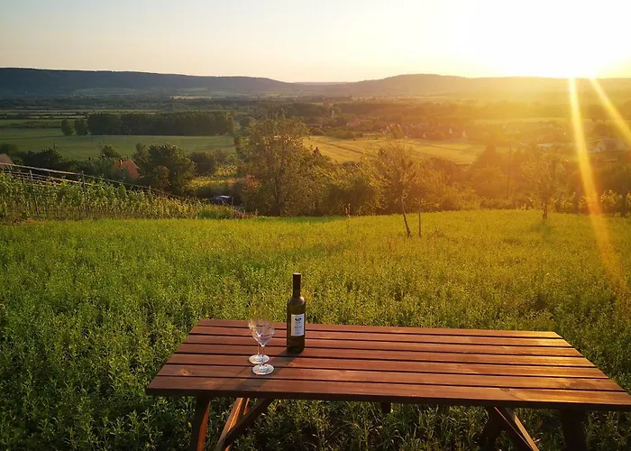 Itt és - Szent György-hegy *